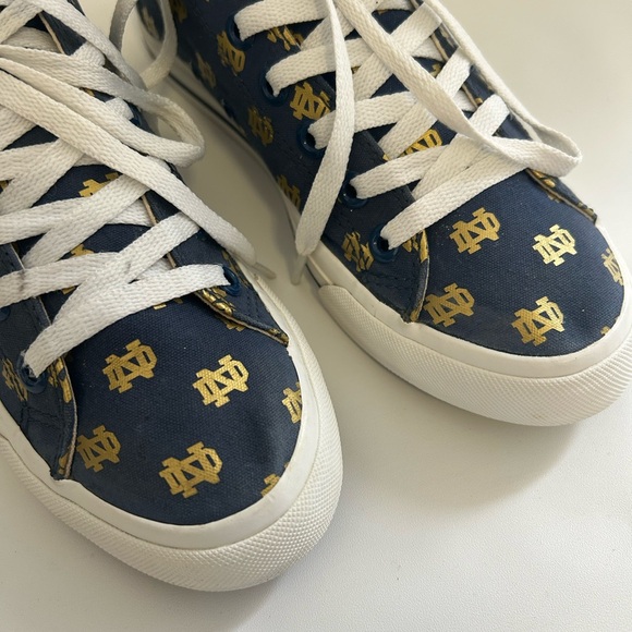 Row One Notre Dame Fighting Irish Women’s Size 6 Shoes - Picture 4 of 10